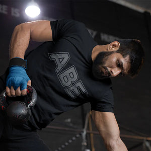 BOOSTER + T-SHIRT + 2,5 LITER WATER BOTTLE Applied Nutrition