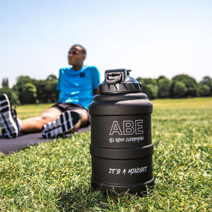 BOOSTER + T-SHIRT + 2,5 LITER WATER BOTTLE